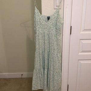 Green flowery midi dress